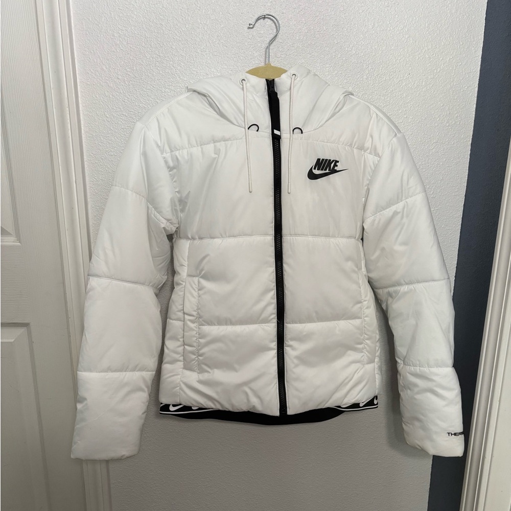 Nike Women's Classic White Puffer Coat